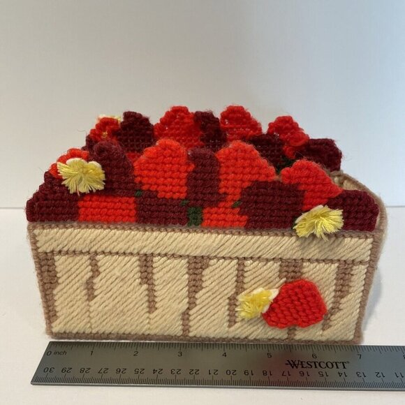 Vintage 60s Needlepoint Napkin Holder Strawberry Basket Cottagecore Handcrafted - Picture 10 of 12